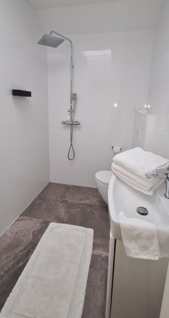 Apartmenthaus In พาเพนบวร์ก ภายนอก รูปภาพ